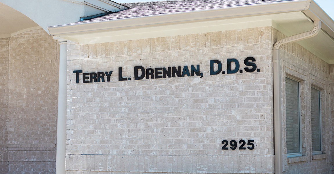 Exterior building view of Drennan Family Dentistry in Fort Worth, TX